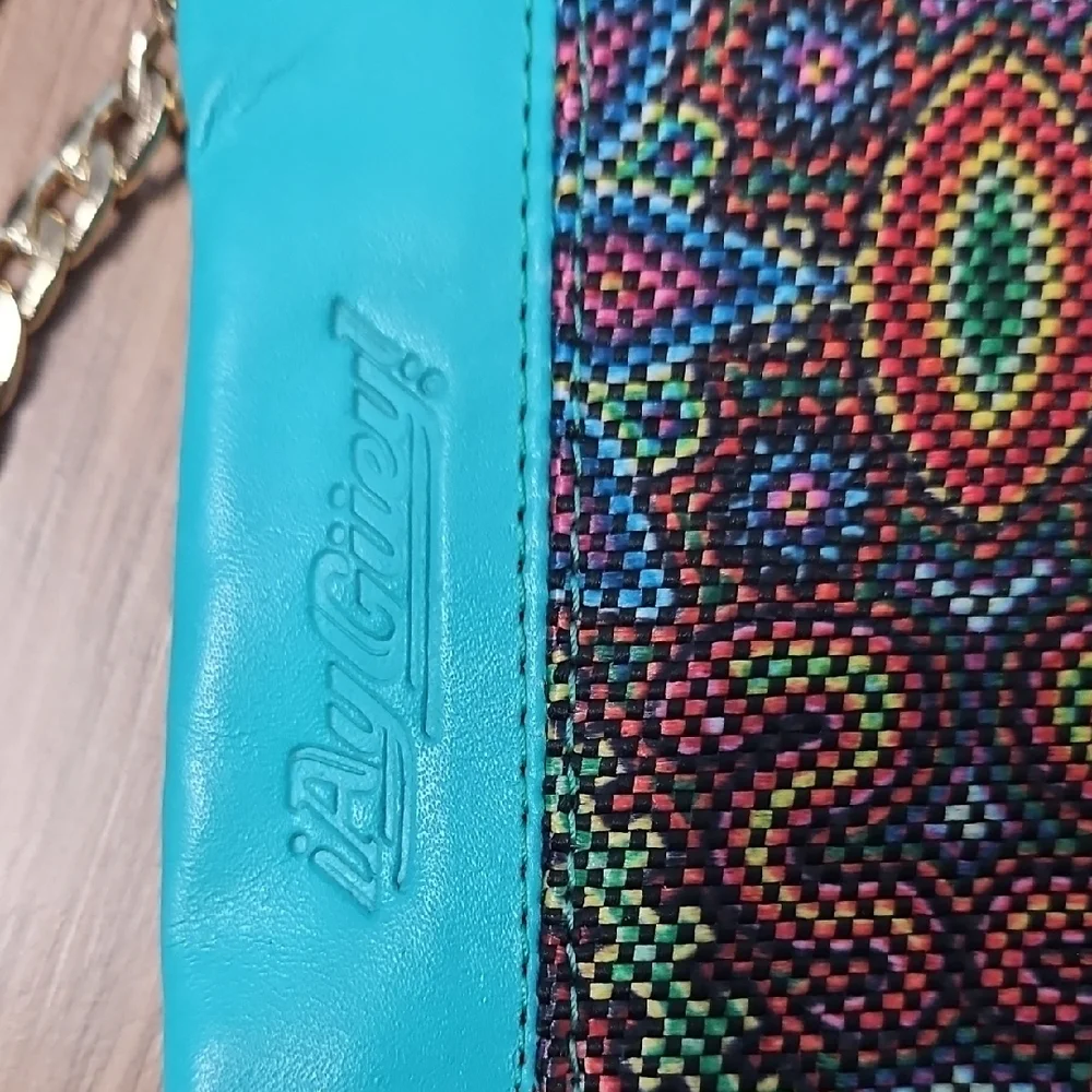 Ay Guey Women’s Vibrant Artistic Multicolor Clutch With Chain